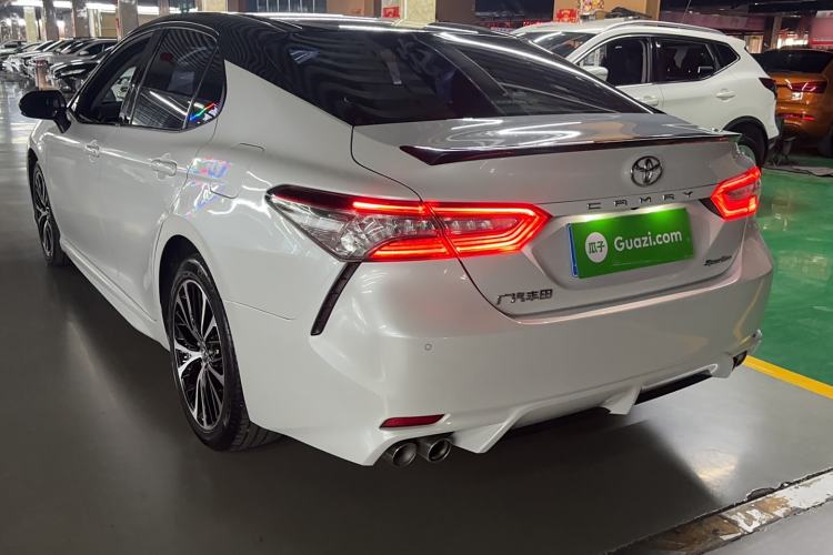 Used Toyota Camry 2019 2.0S FENGSHANG Version China V Standard
