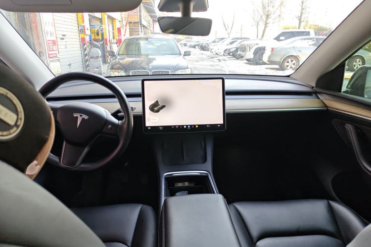 Used Tesla Model Y 2021 Long-Range All-Wheel-Drive Version