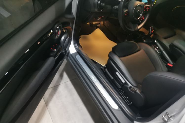 Used  MINI 2023 Updated 1.5T COOPER Artist
