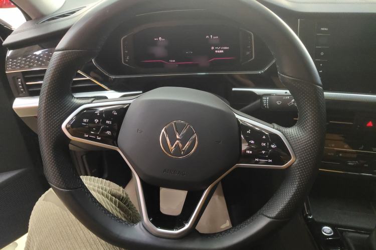 Used Volkswagen Passat 2023 330TSI Luxury Edition
