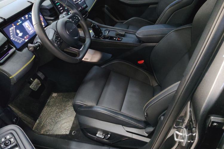 Used Lynk & Co 03 2023 1.5TD DCT JingPro
