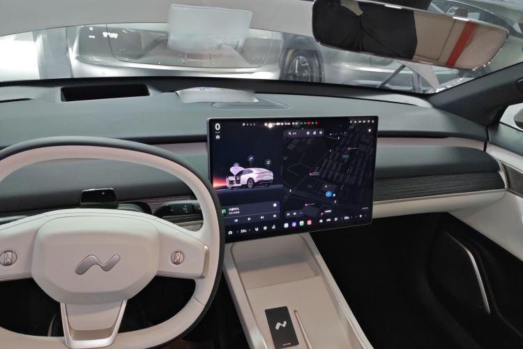 Used ONVO L60 2024 60 kWh Rear-Drive Version