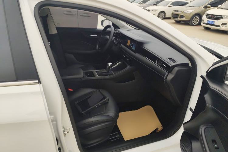 Used Roewe i5 2023 1.5L CVT Luxury Edition
