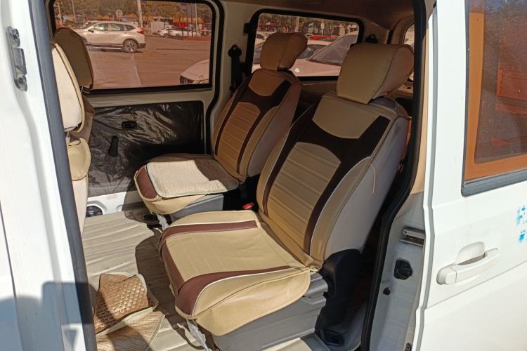 Used Wuling Rongguang V 2016 1.5L Standard Version
