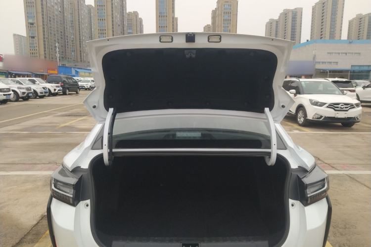 Used Dongfeng Aeolus Yixuan 2023 Mach Edition 1.5L Automatic Chasing Wind Version