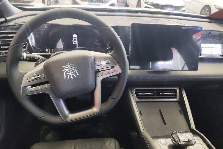 Used BYD Qin L 2025 DM-i Smart Drive 80KM Leading Model
