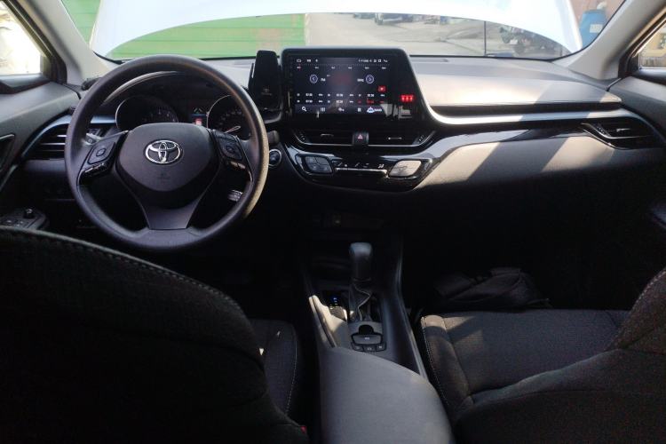 Used Toyota IZOA 2021 2.0L Yixing Version
