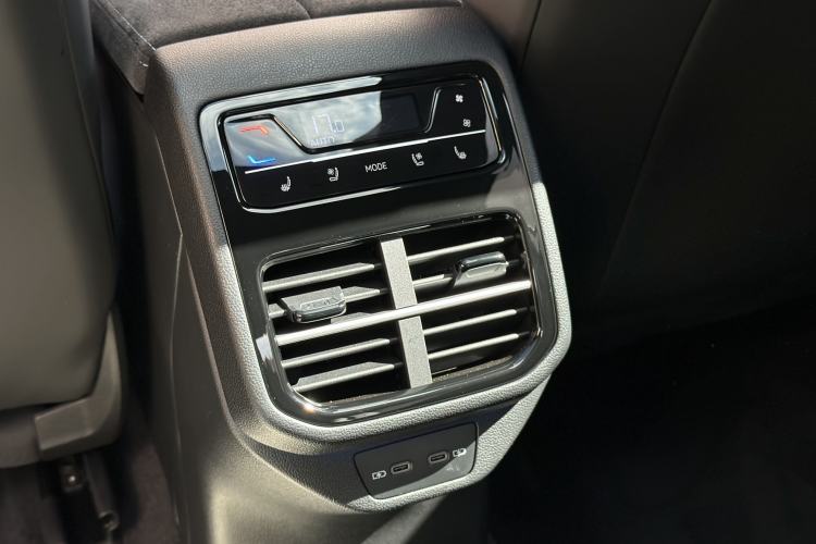 Used Volkswagen Passat 2025 Pro 380TSI Starry Dragon Luxury Edition
