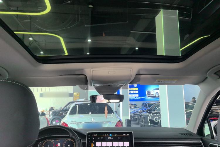 Used Volkswagen Tiguan L 2023 Restyled 330TSI Automatic Two-Wheel Drive R-Line Enhanced Comfort Version
