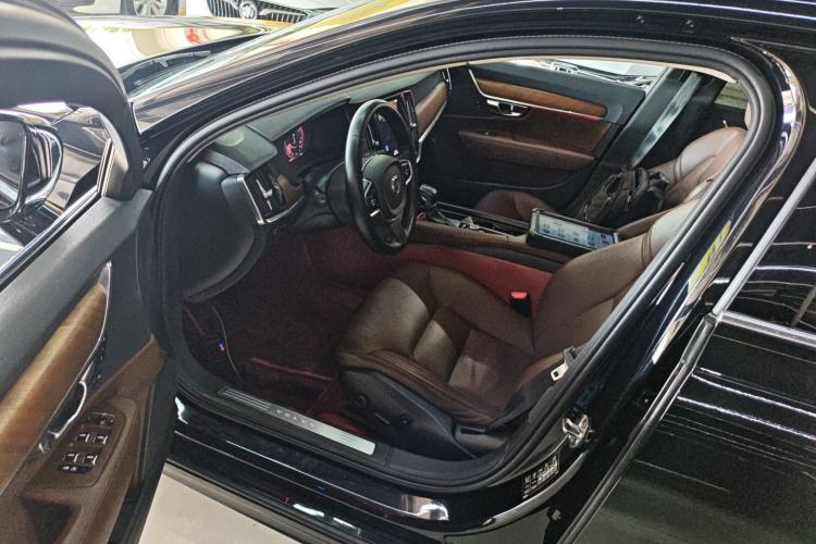 Used Volvo S90 2020 T5 Zhiyi Luxury Edition