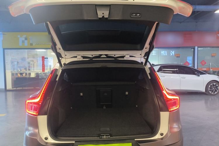 Used Volvo XC40 2023 B3 Zhiyuan Luxury Edition