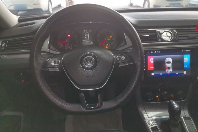 Used Volkswagen Passat 2017 330TSI DSG Luxury Edition
