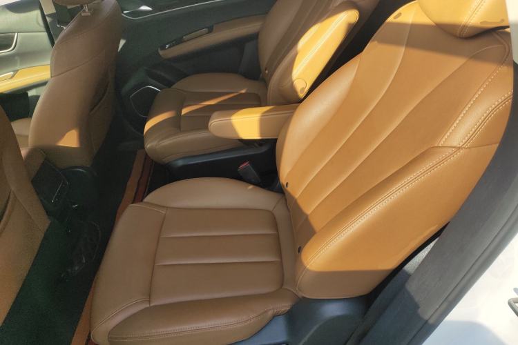 Used BYD Song MAX 2018 1.5T Automatic Smart Connect Elite Model with 6 Seats
