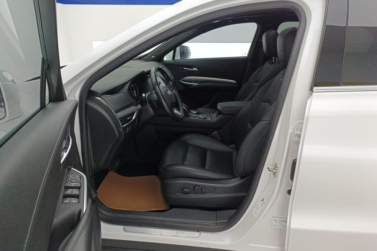 Used Cadillac XT4 2021 28T Two-Wheel Drive Leading Version
