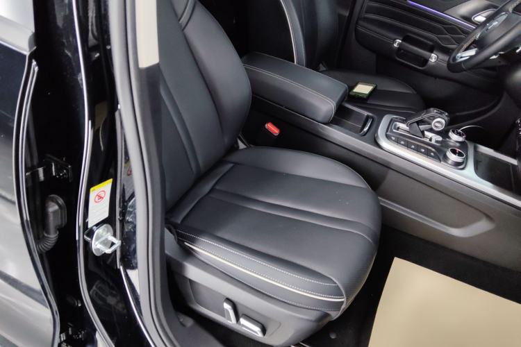 Used Tank 300 2023 City Edition 2.0T—Stylish as Ever
