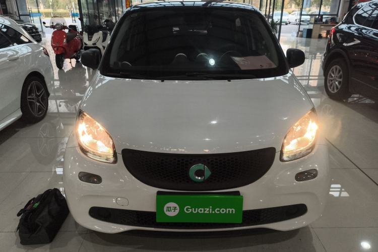 Used  forfour 2016 1.0L 52 kW Dynamic Edition
