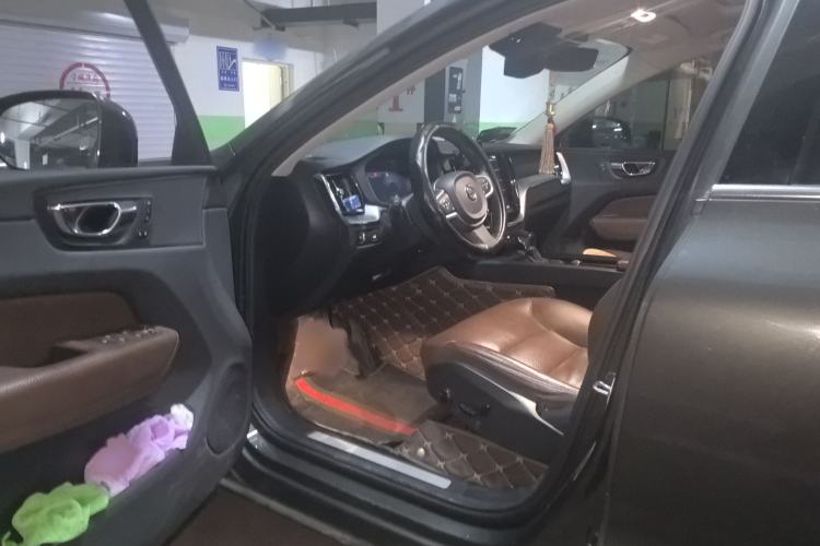 Used Volvo XC60 2019 T5 4x4 Zhiyuan Edition China VI Standard