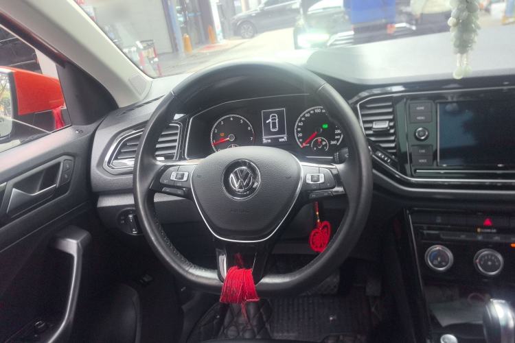 Used Volkswagen T-ROC 2019 280TSI DSG Two-Wheel Drive Comfort Version China VI Standard
