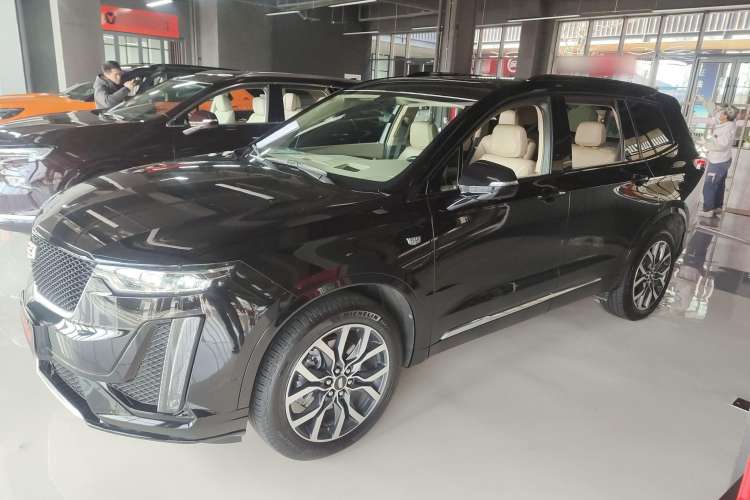 Used Cadillac XT6 2022 2.0T Six-Seater Four-Wheel-Drive Platinum Edition
