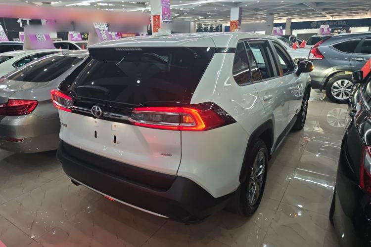 Used Toyota Wildlander 2022 2.0L CVT 4x4 Luxury PLUS Edition