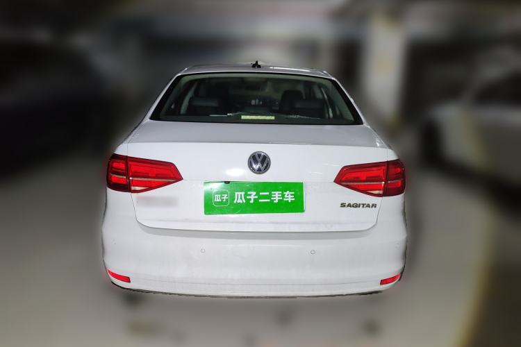 Used Volkswagen Sagitar 2015 1.6L Automatic Comfort Model
