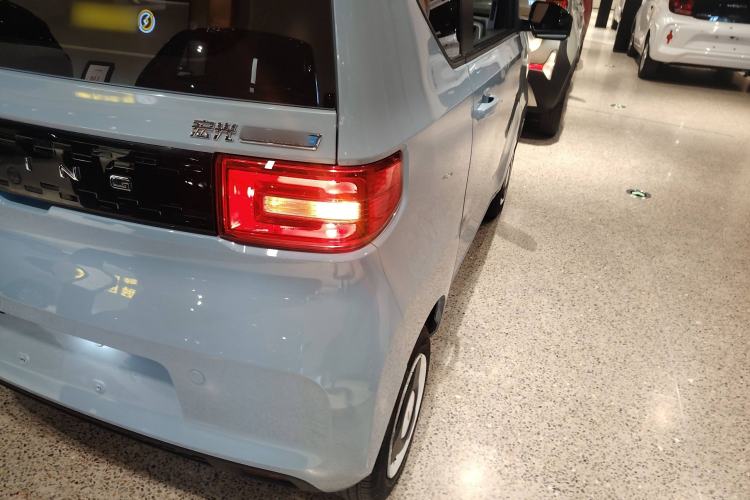 Used Wuling Hongguang MINIEV 2022 Easy Version Lithium Iron Phosphate
