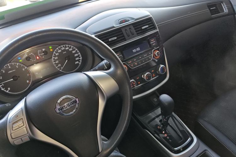 Used Nissan Tiida 2016 1.6L CVT Cool Dynamic Edition