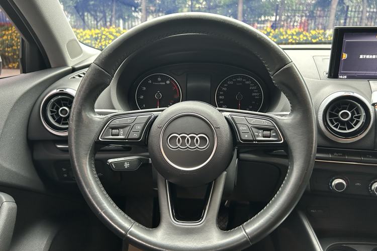 Used Audi A3 2020 Limousine 35 TFSI Fashion Edition China VI Emission Standard
