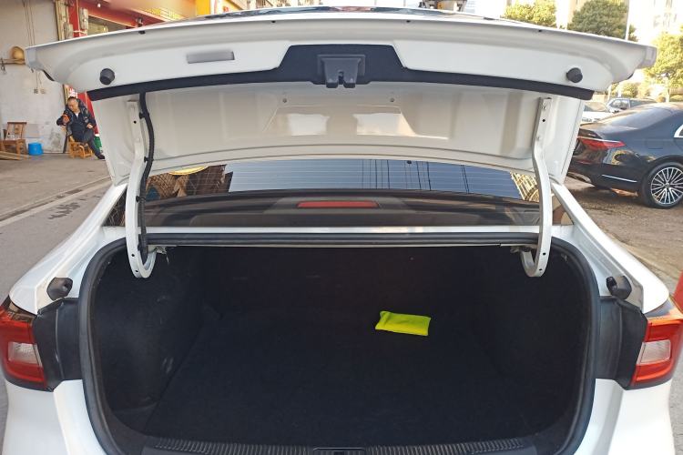 Used Roewe i5 2020 1.5L Automatic 4G Connected Linghao Edition