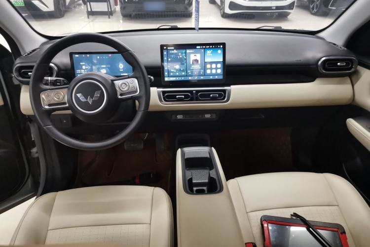 Used Wuling Bingo PLUS 2024 510 km Flagship Edition Four-Seater Version
