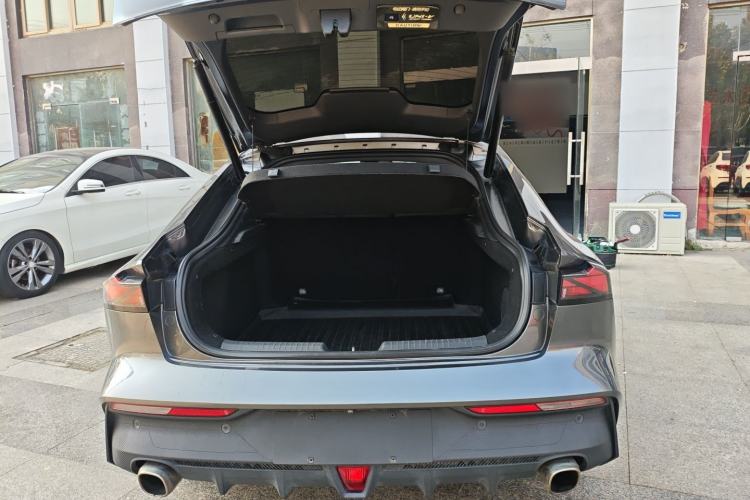 Used Changan UNI-V 2022 1.5T Smart Navigation Version
