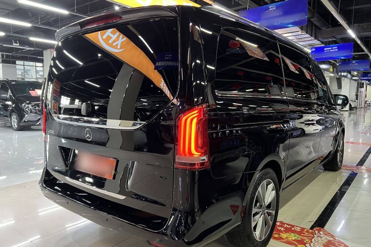 Used Mercedes-Benz V-Class 2021 V 260 Avantgarde Edition
