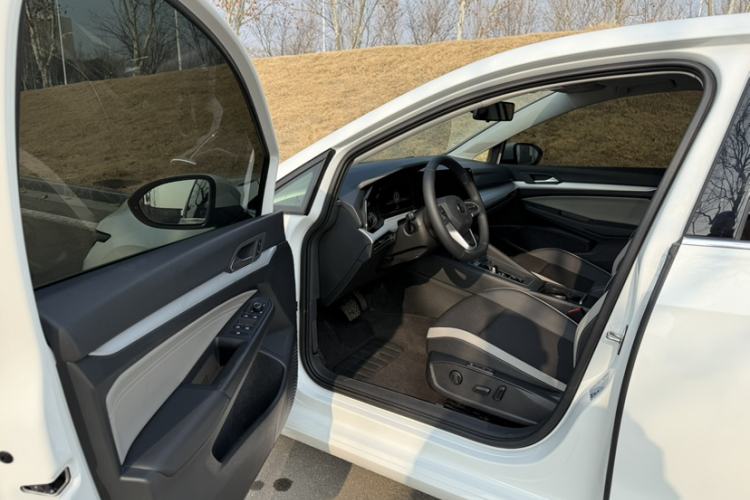 Used Volkswagen Golf 2024 280TSI DSG Pro 50th Anniversary Edition
