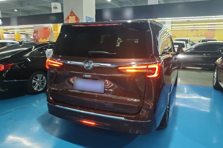 Used Buick GL8 2022 ES Landtrek 653T Luxury Edition
