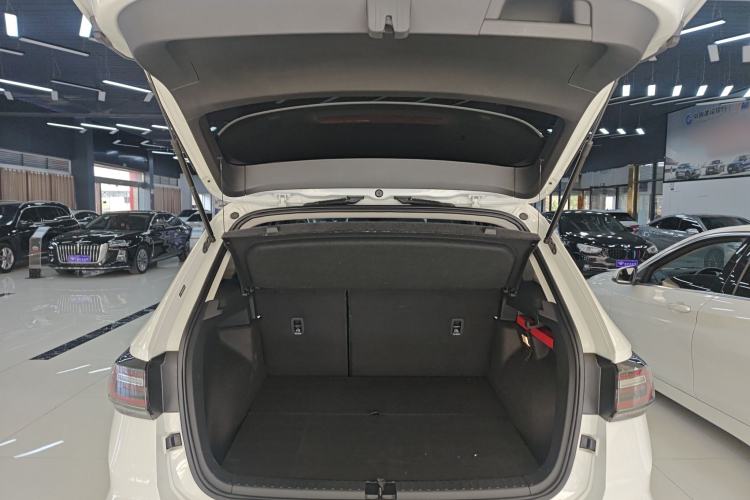 Used Volkswagen Tharu 2023 300TSI Two-Wheel-Drive Moonlight Edition
