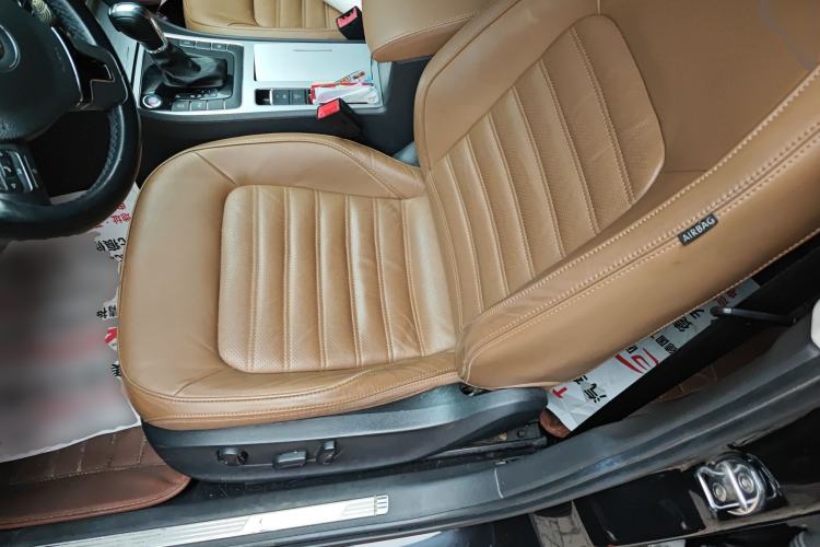 Used Volkswagen Passat 2014 1.8TSI DSG Prestige Navigation Edition