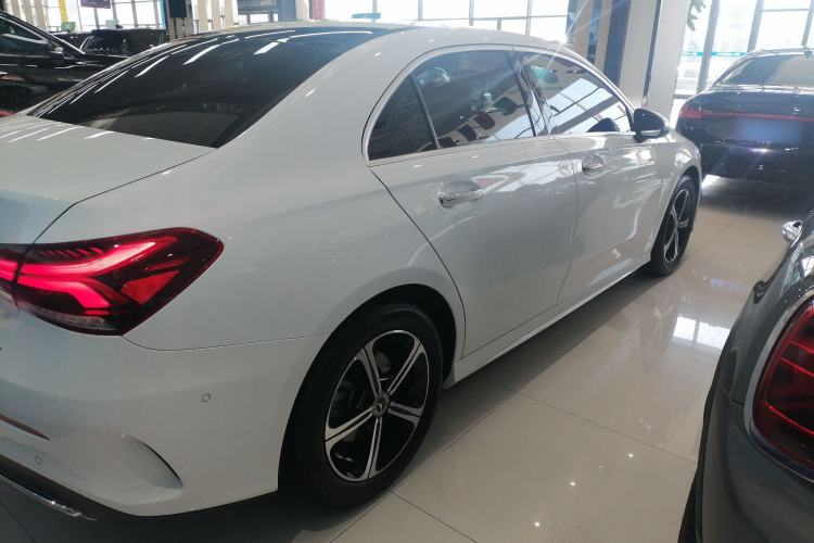 Used Mercedes-Benz A-Class 2022 Revised Version A 200 L Sport Sedan Fashionable Style