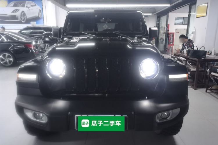 Used  Wrangler 2019 2.0T Sahara Four-Door Version China VI Emission Standard
