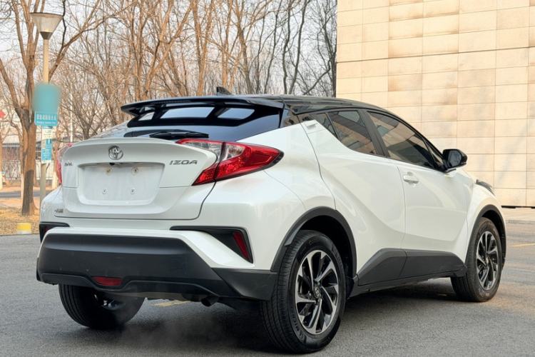 Used Toyota IZOA 2018 2.0L Yichi Version China VI Standard