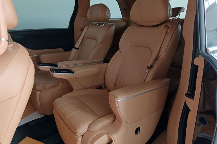 Used VOYAH Dream 2025 PHEV Four-Wheel-Drive Flagship Kunpeng Edition
