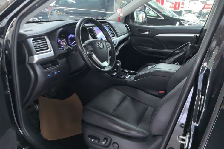 Used Toyota Highlander 2018 2.0T Four-Wheel Drive Luxury Version 7 Seats China VI Standard
