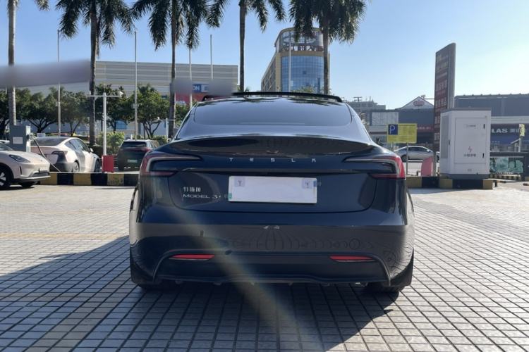 Used Tesla Model 3 2023 Long-Range All-Wheel-Drive Version
