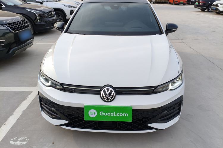 Used Volkswagen Golf 2025 300TSI R-Line
