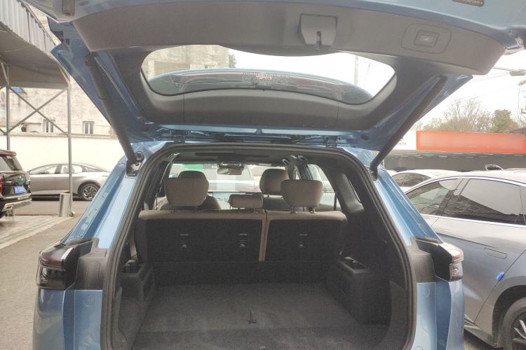 Used Chery Tiggo 8 PLUS C-DM 2025 1.5T 116 km Prestige Version 5 Seats
