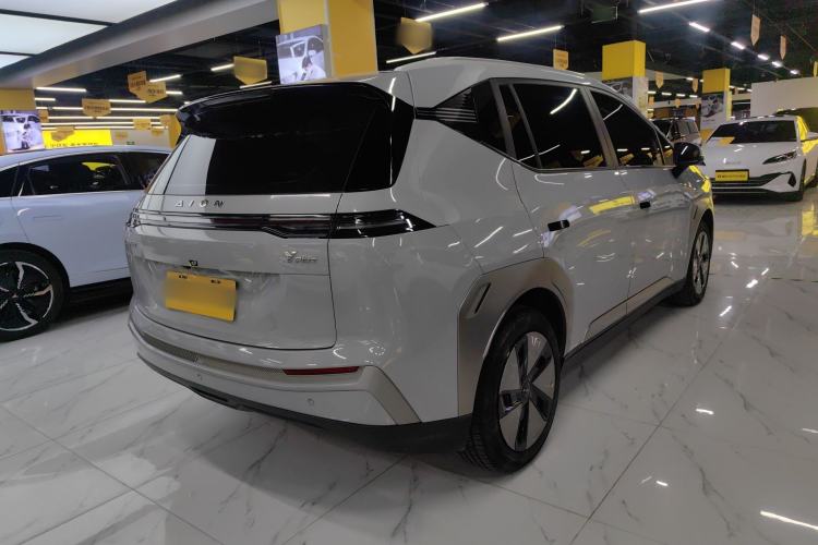 Used AION Y 2024 Younger
