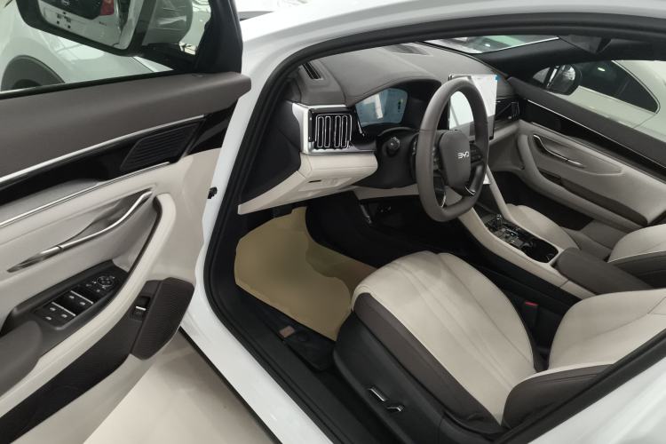 Used BYD Song PLUS New Energy 2025 EV Intelligent Driving Version 520km Premium Model