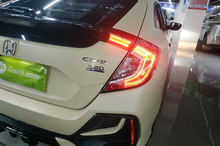 Used Honda Civic 2021 HATCHBACK 220TURBO CVT New Trendsetter
