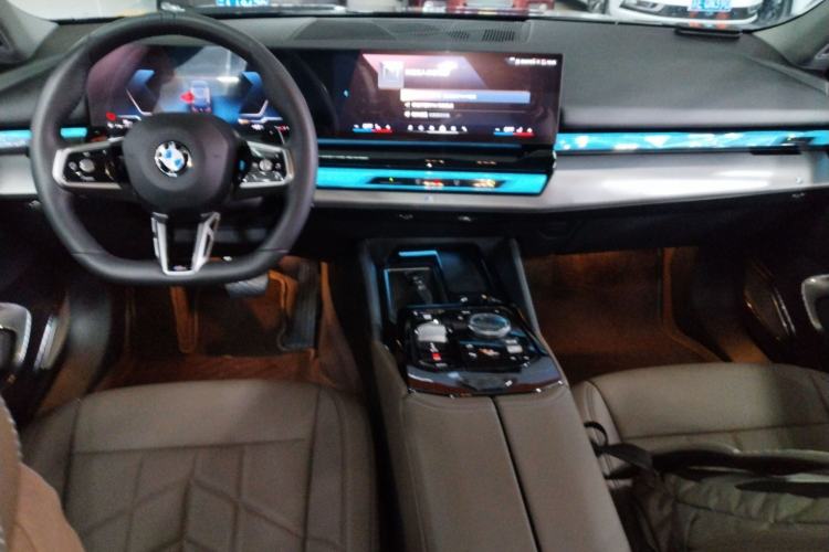 Used BMW 5 Series 2024 530Li Leading Model M Sport Package