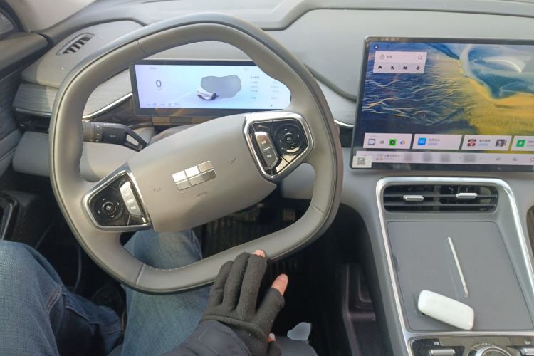 Used  L6 2025 EM-i 140km Starship Edition