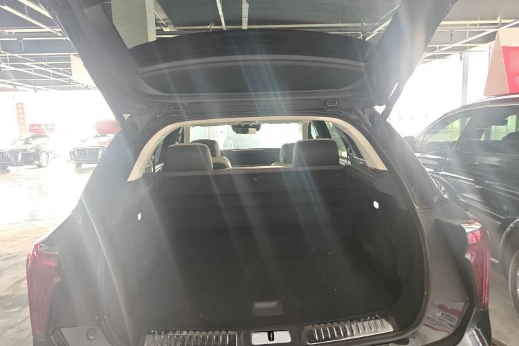 Used Hongqi E-HS9 2022 660 km Range Flagship Edition Four Seats
